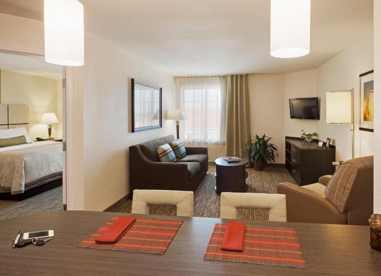 แคนเดิลวู้ด สวีท เอนิด Hotel Enid ภายนอก รูปภาพ